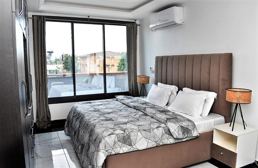 Residence L'Ecrin Яунде Экстерьер фото
